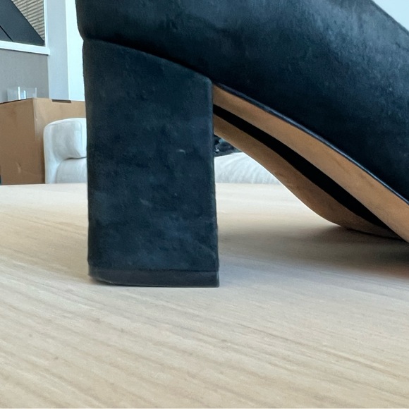 Marc Fisher Zala block heel. Black. 2 3/4" heel. Very good condition. Size 9.5. - Picture 6 of 7